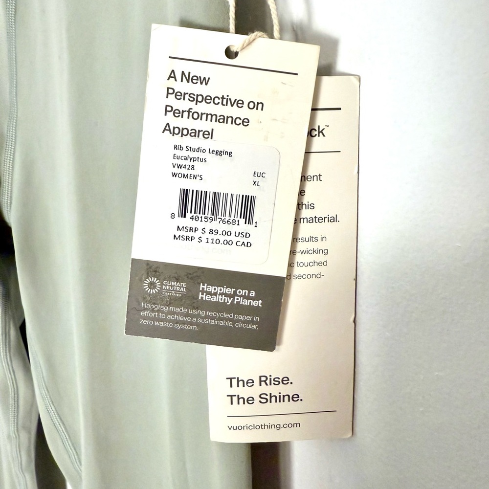 NWT-Vuori Rib Studio Legging Size XL
Women's Color-Eucalyptus - Picture 6 of 7